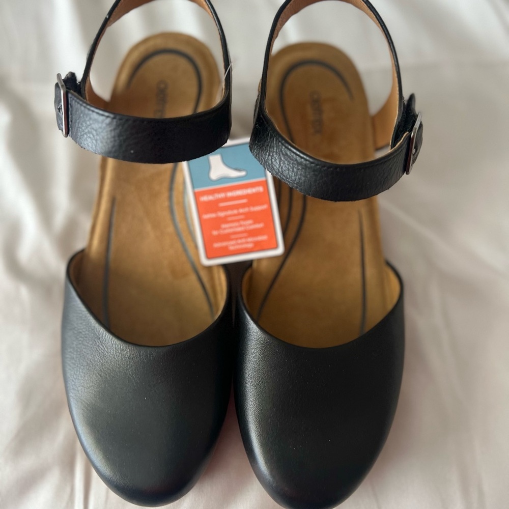 Aetrex Finley Black Leather Sandals size 10